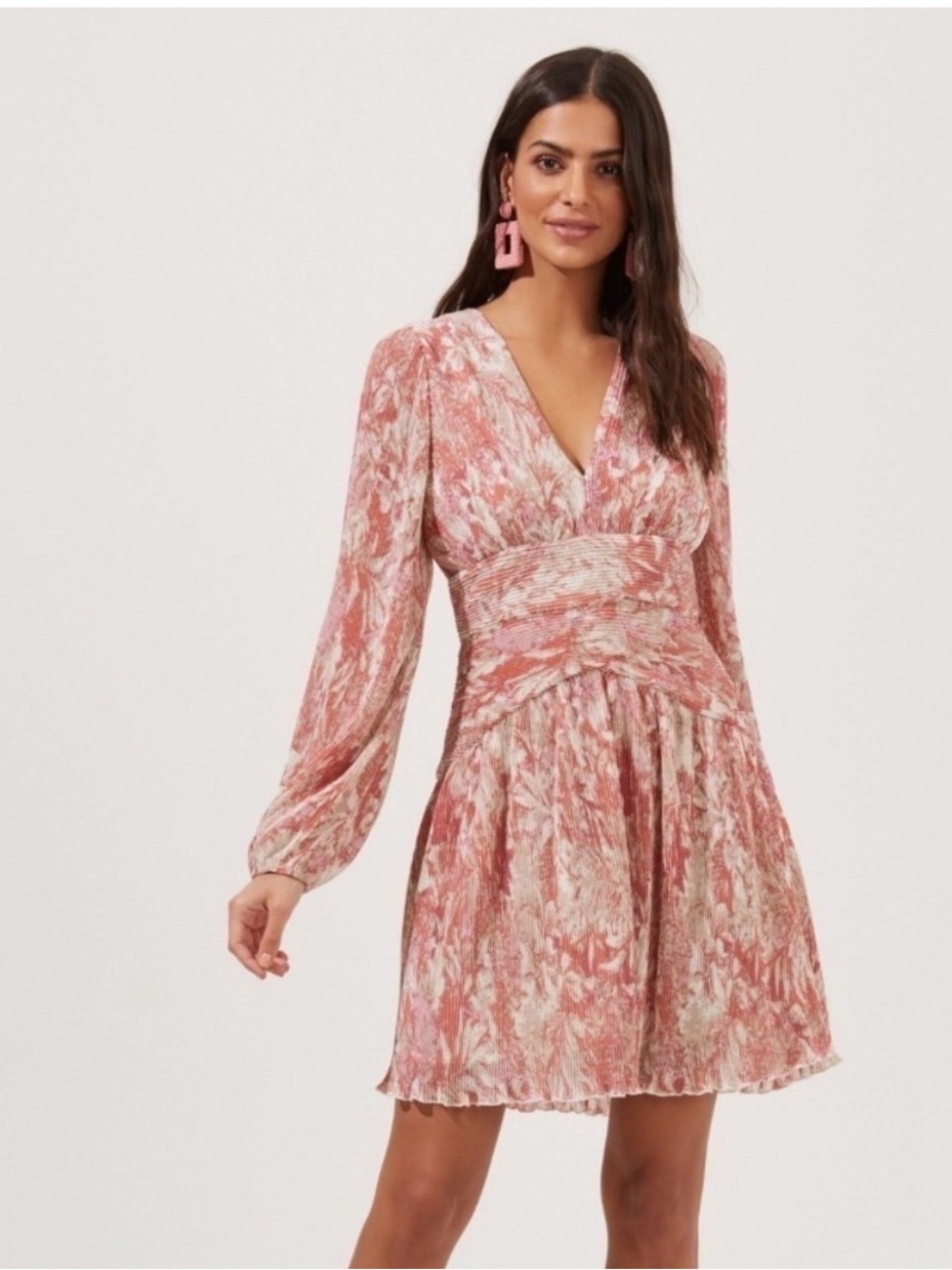 NWOT ASTR the Label pleated pink floral long sleeve mini dress size Small